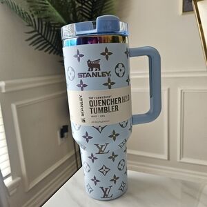 Stanley Quencher H2.0 Tumbler in Light Blue